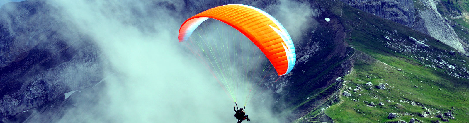 paragliding in manali